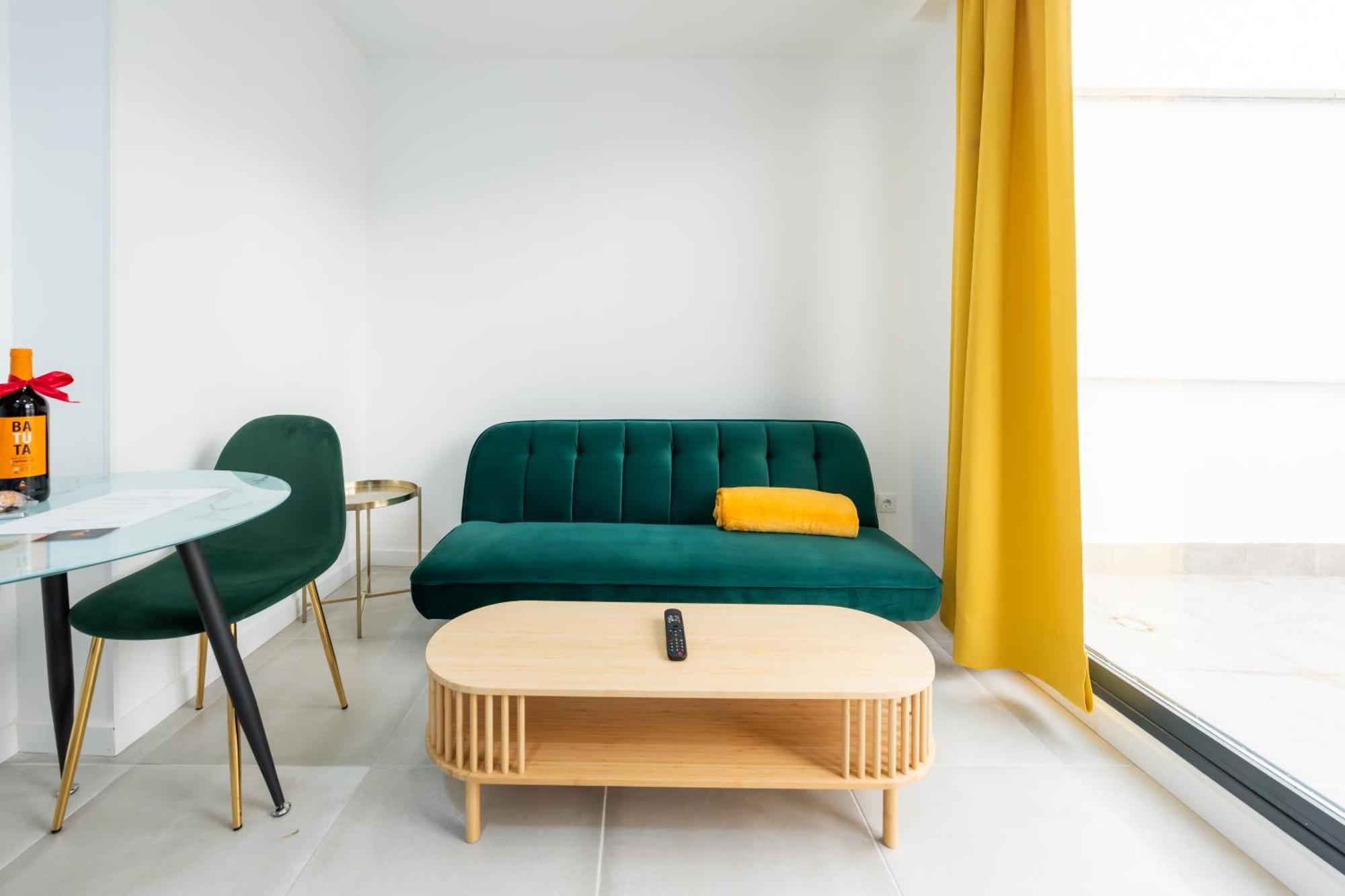 Lemon Apartment & Hotels Bernabeu มาดริด ภายนอก รูปภาพ