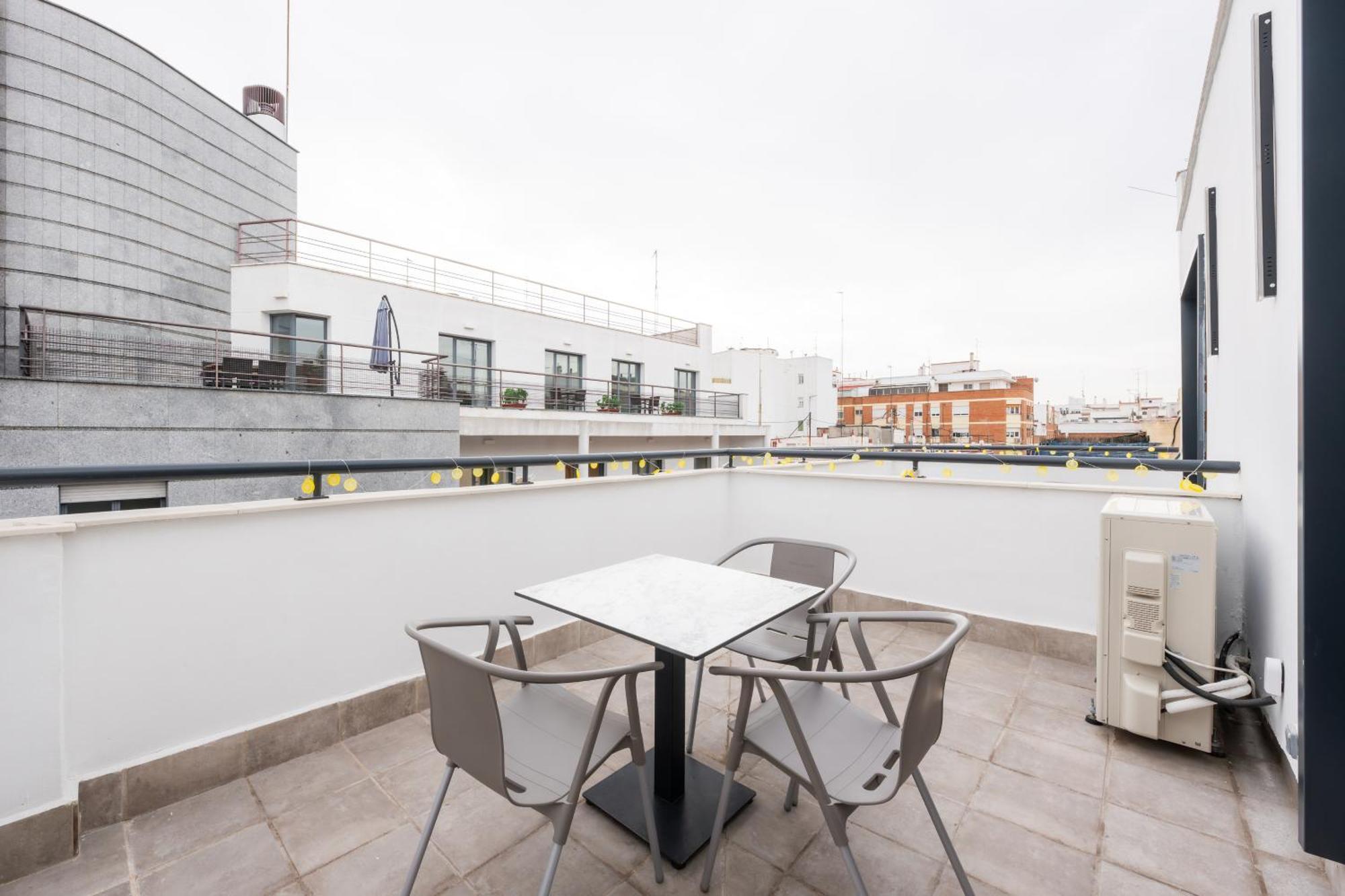 Lemon Apartment & Hotels Bernabeu มาดริด ภายนอก รูปภาพ