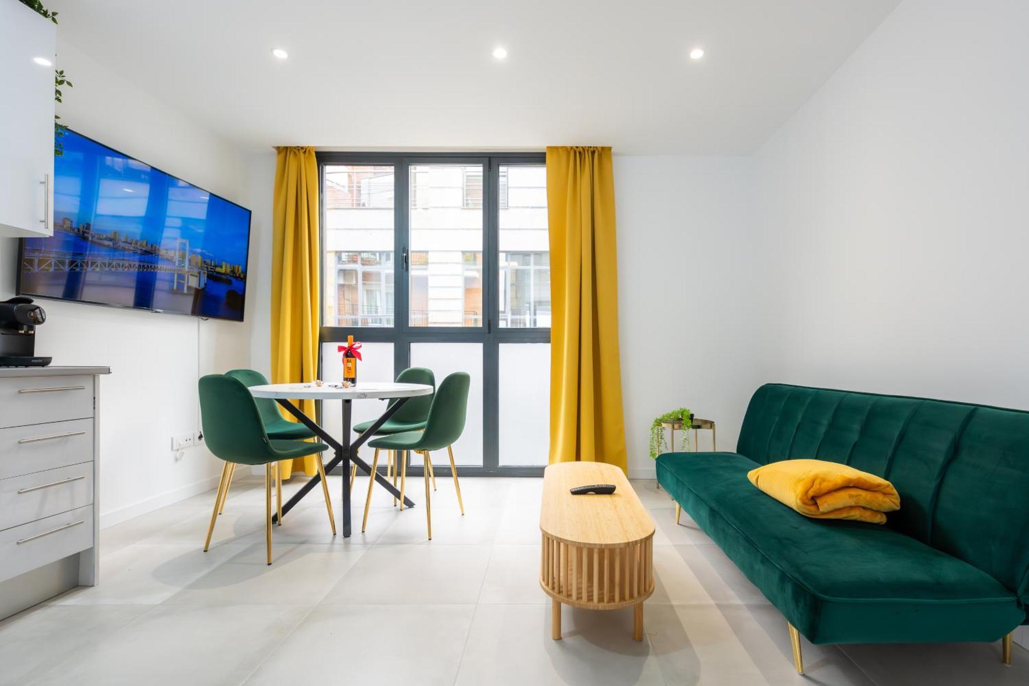 Lemon Apartment & Hotels Bernabeu มาดริด ภายนอก รูปภาพ