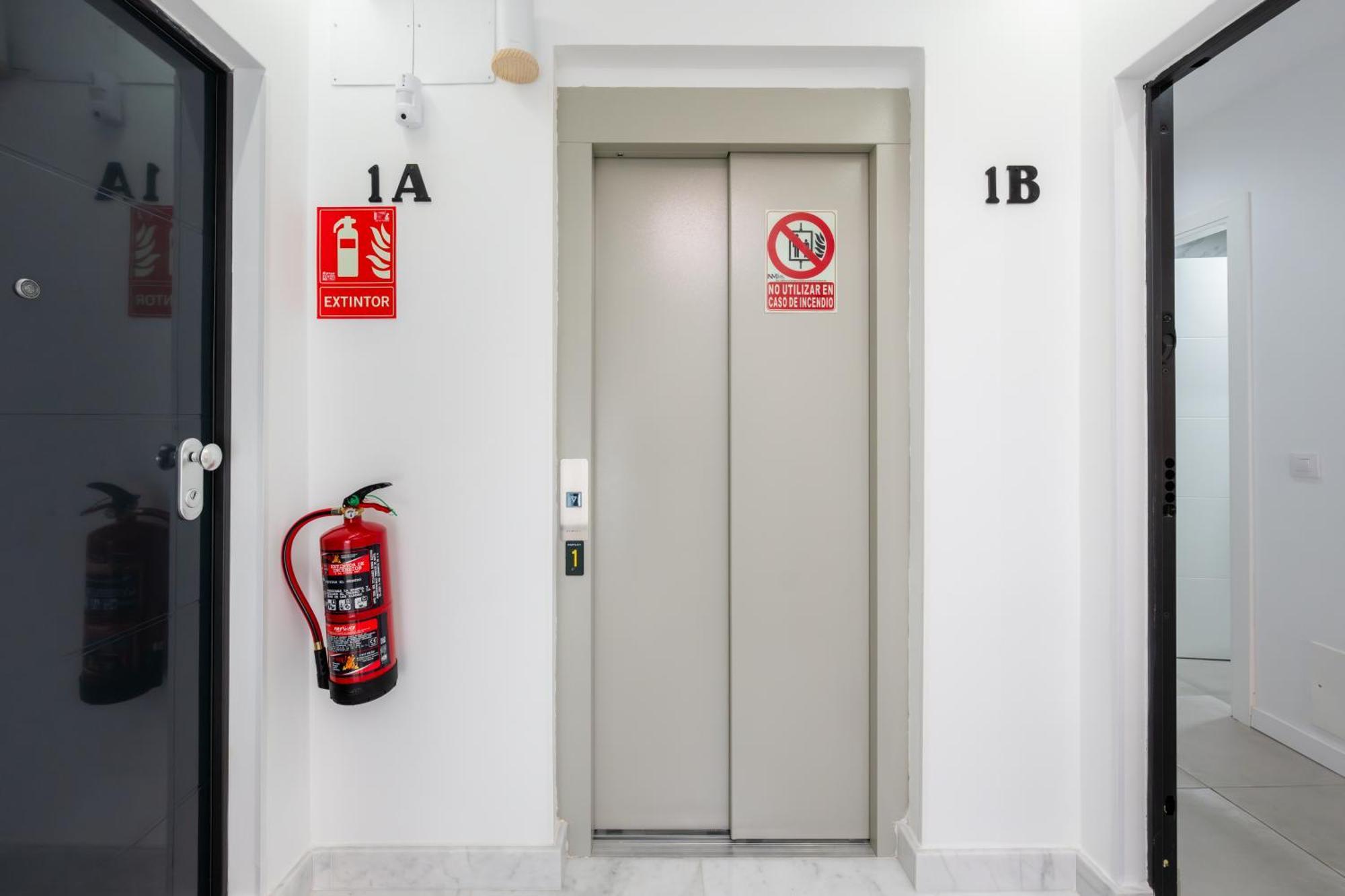 Lemon Apartment & Hotels Bernabeu มาดริด ภายนอก รูปภาพ