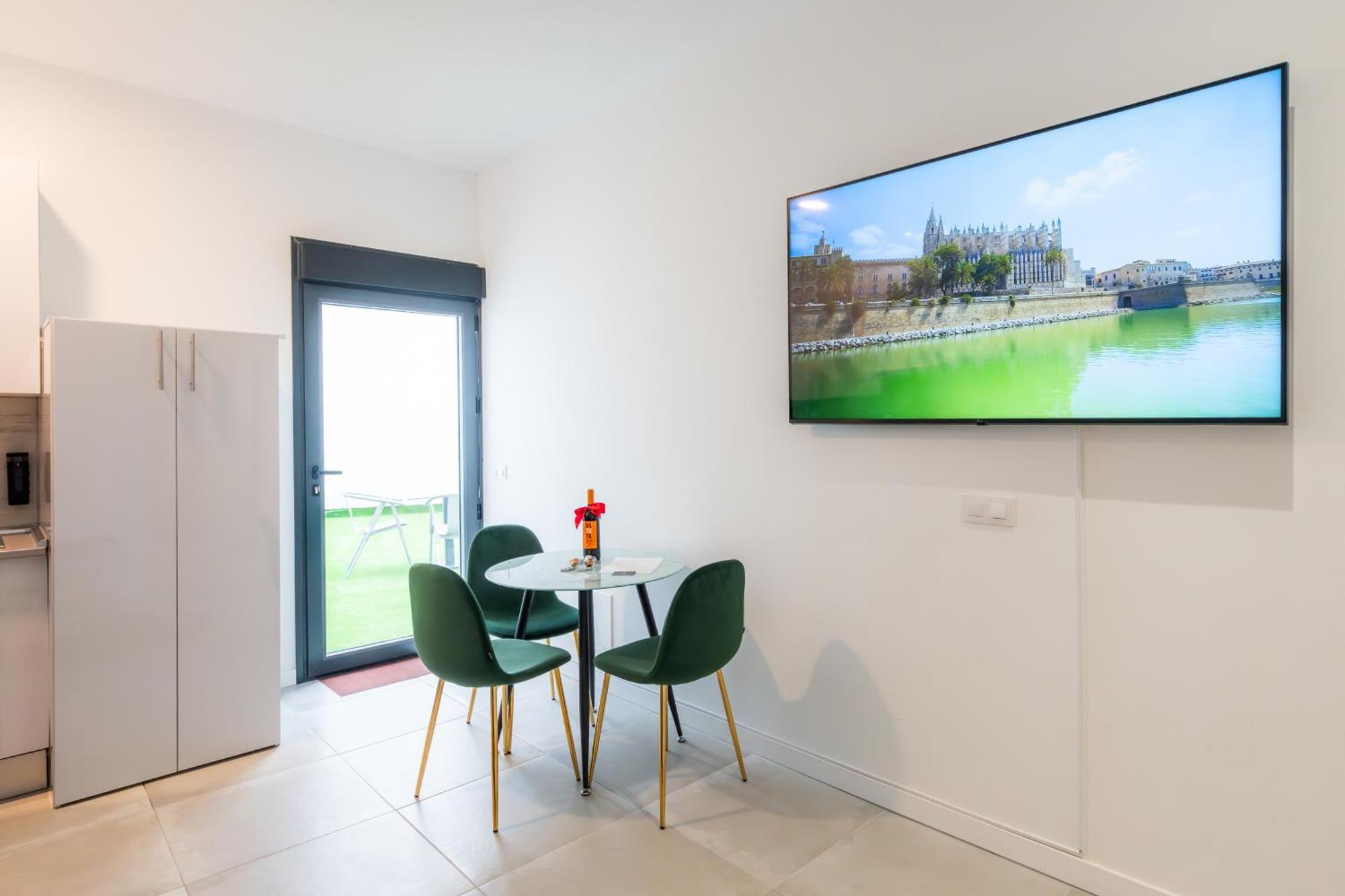 Lemon Apartment & Hotels Bernabeu มาดริด ภายนอก รูปภาพ