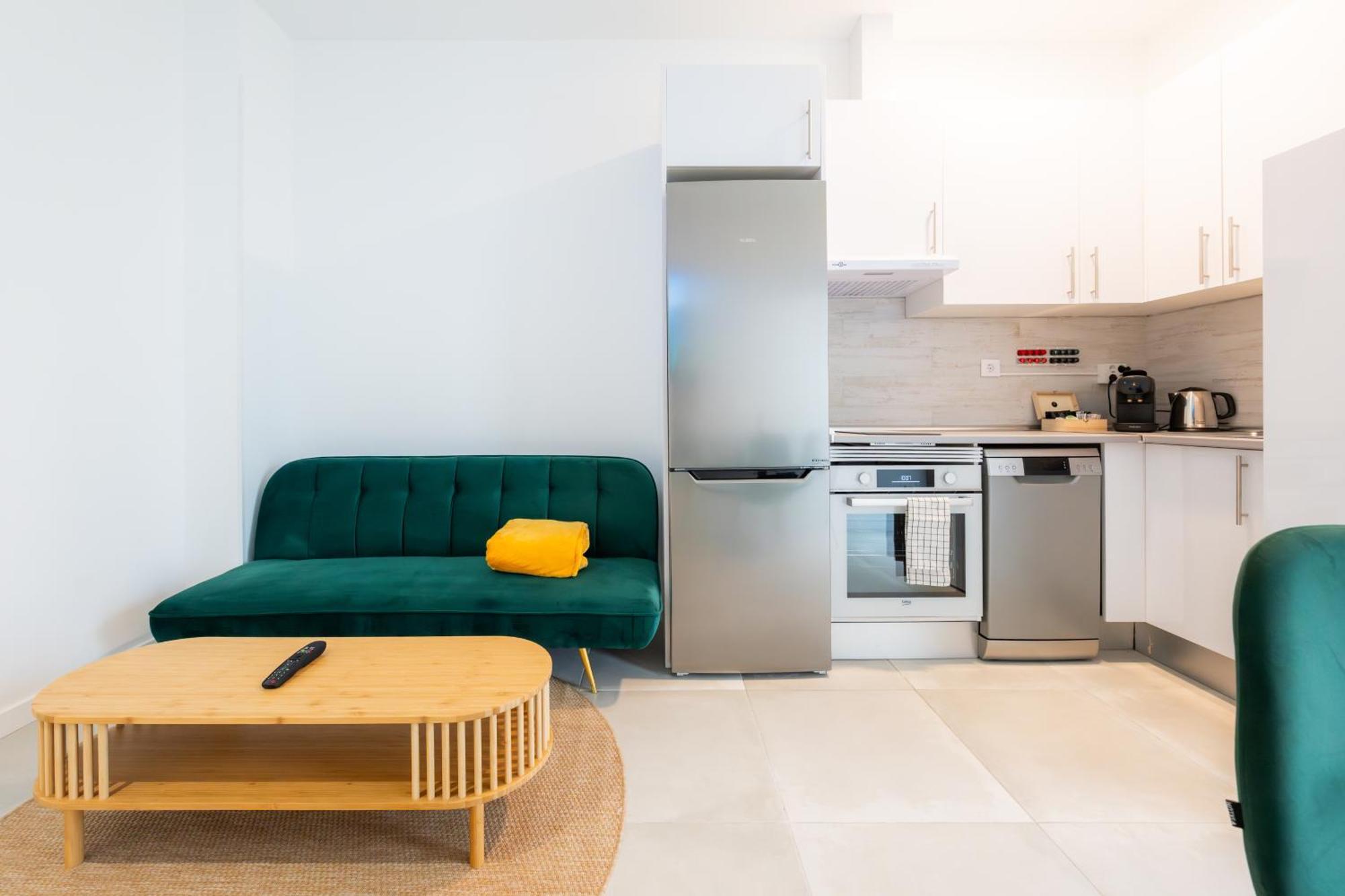 Lemon Apartment & Hotels Bernabeu มาดริด ภายนอก รูปภาพ